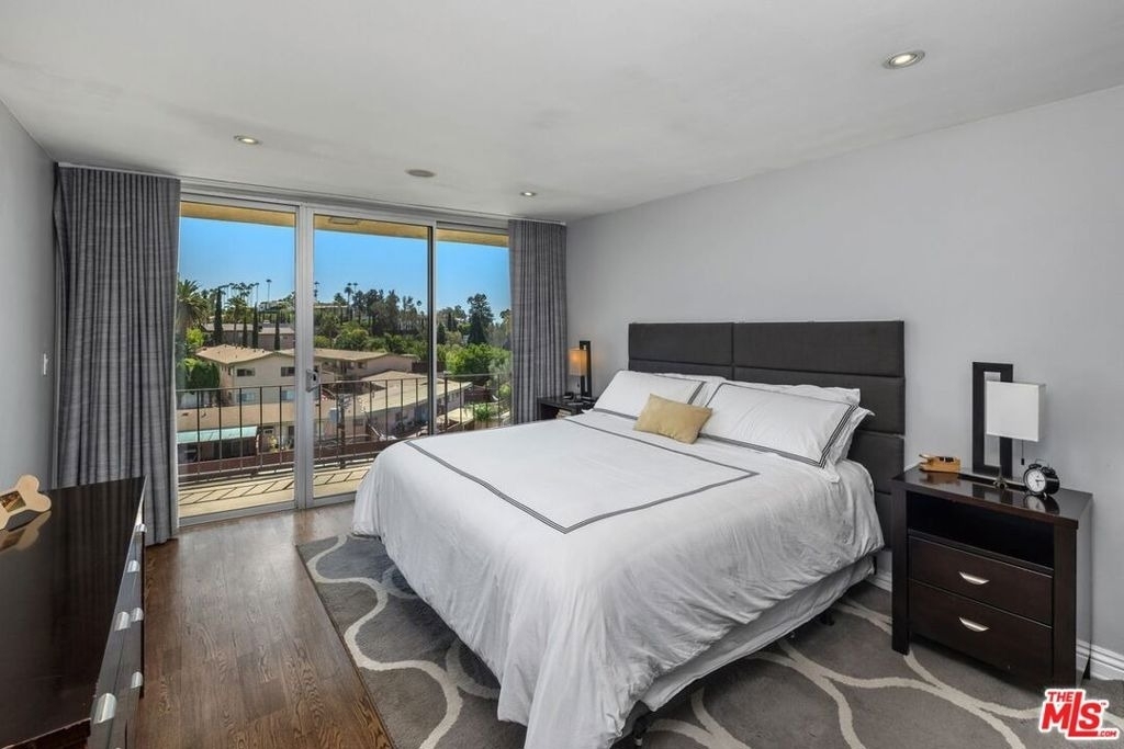 2260 N Cahuenga Boulevard - Photo 3