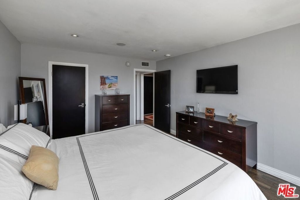 2260 N Cahuenga Boulevard - Photo 5