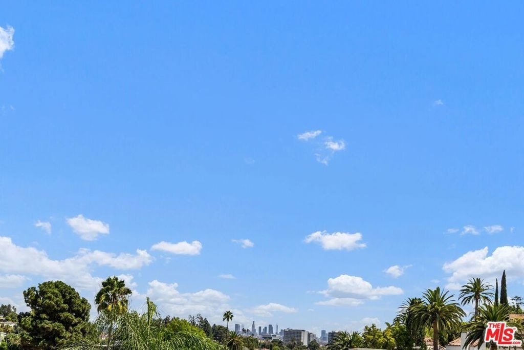 2260 N Cahuenga Boulevard - Photo 35