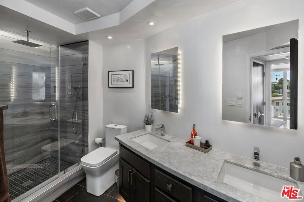 2260 N Cahuenga Boulevard - Photo 8