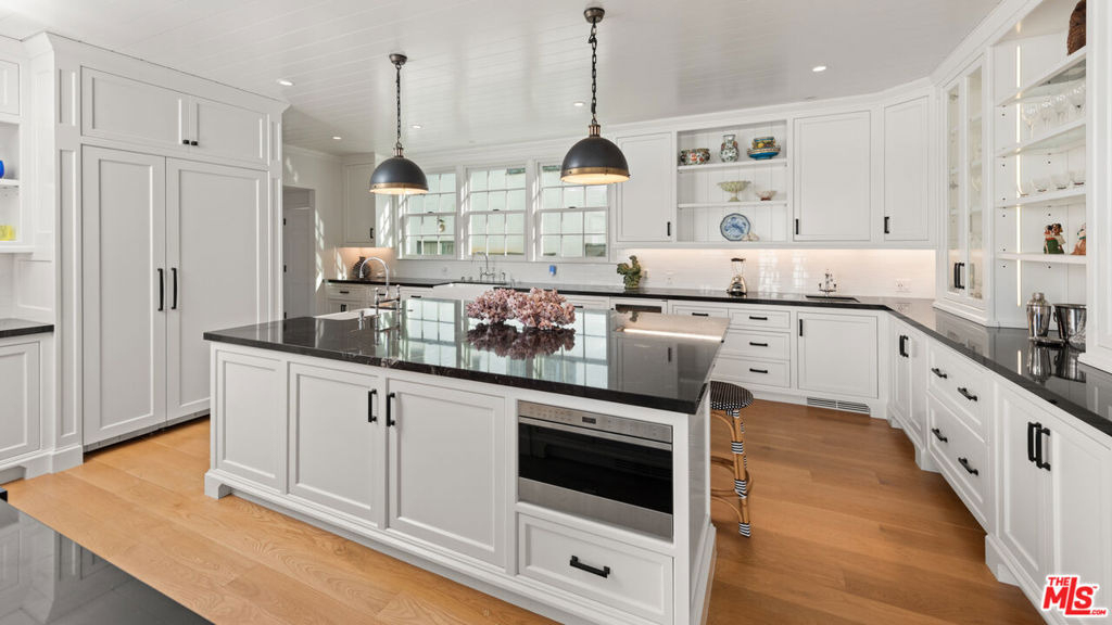 605 N Palisades Beach Road - Photo 3