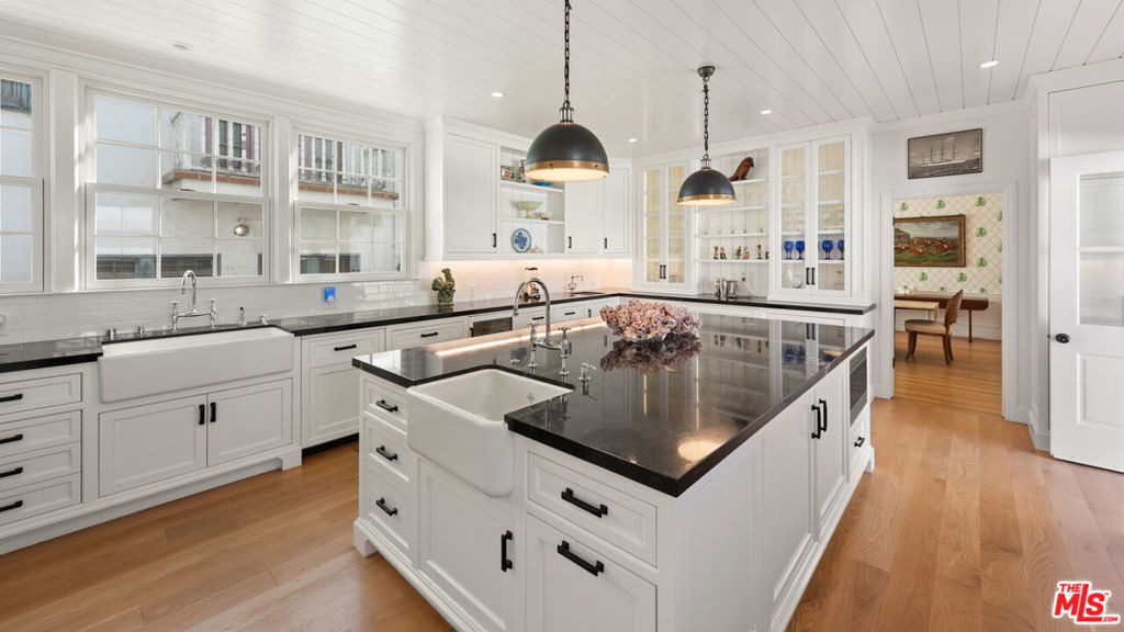 605 N Palisades Beach Road - Photo 4