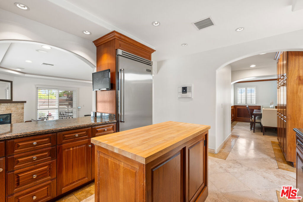 6416 W 83rd Street - Photo 5