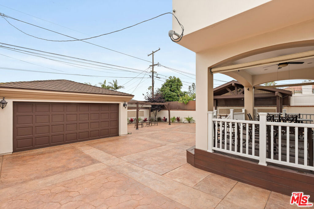 6416 W 83rd Street - Photo 30
