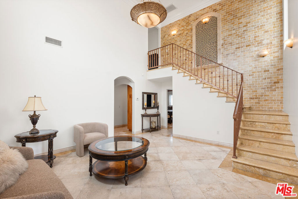 6416 W 83rd Street - Photo 2