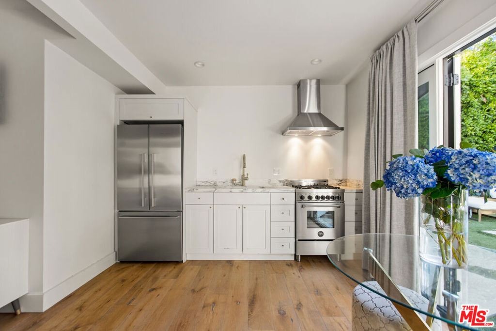 327 N Edinburgh Avenue - Photo 15