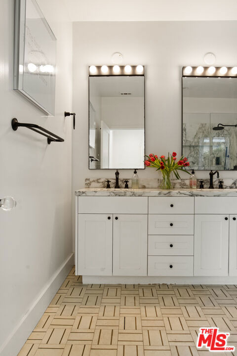 327 N Edinburgh Avenue - Photo 41