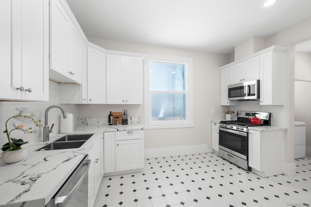 2251 Brant Street - Photo 5