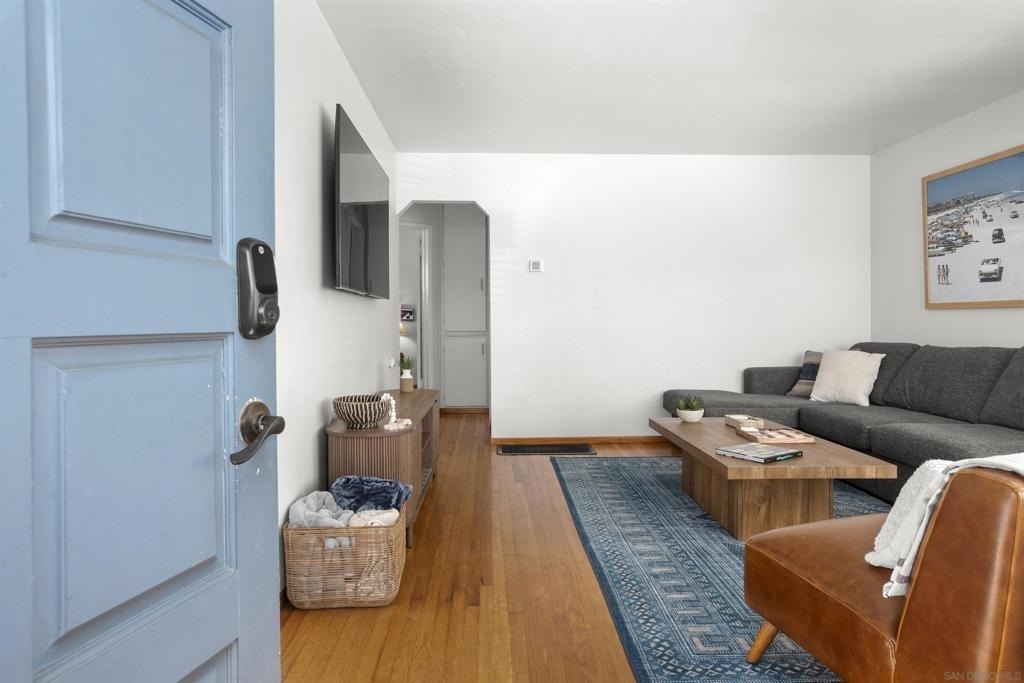 4614 Saratoga Ave - Photo 9