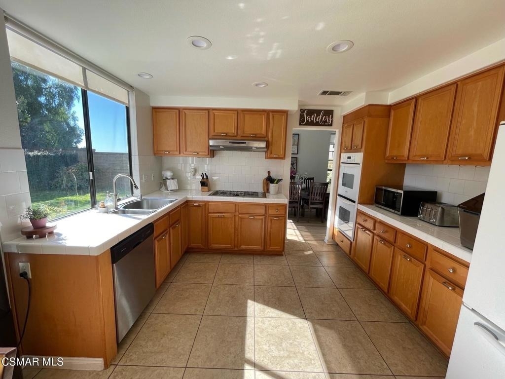 4708 Via Cupertino - Photo 10