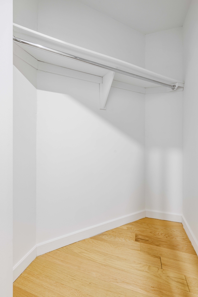 37 Wall Street - Photo 11