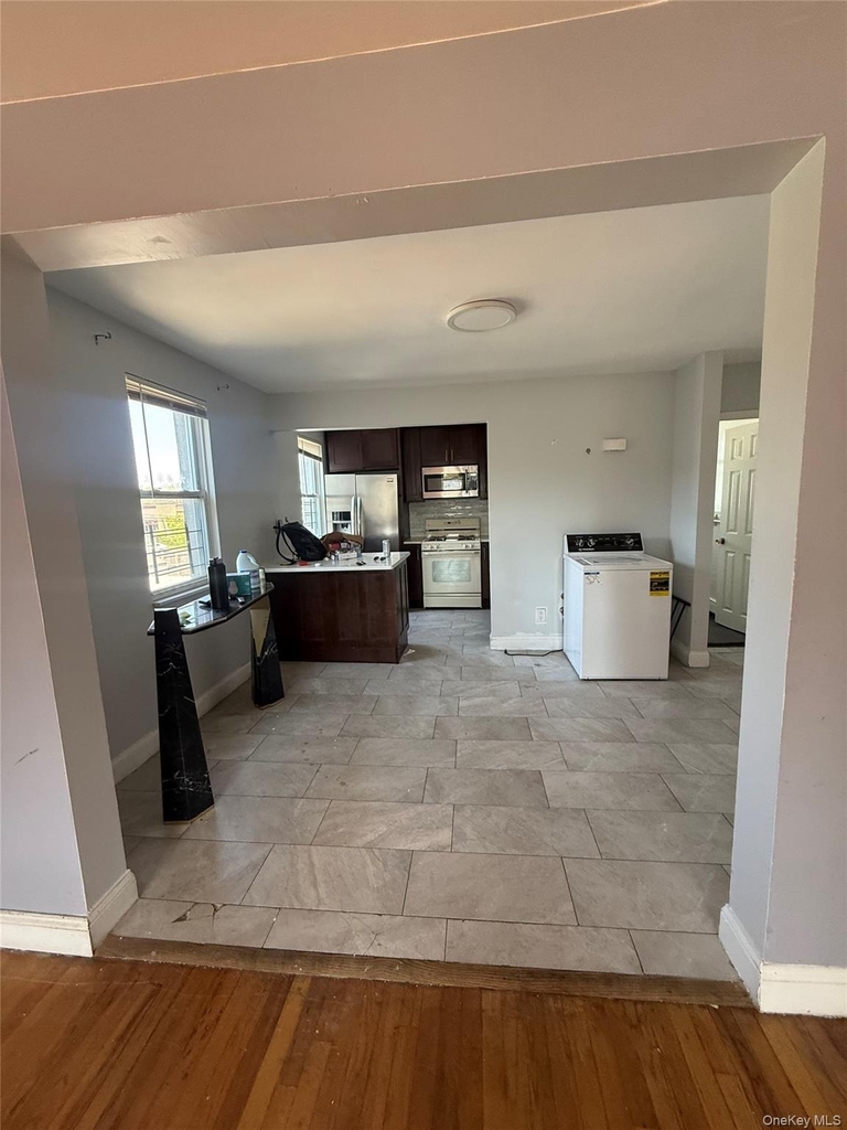 14019 183rd Street - Photo 2
