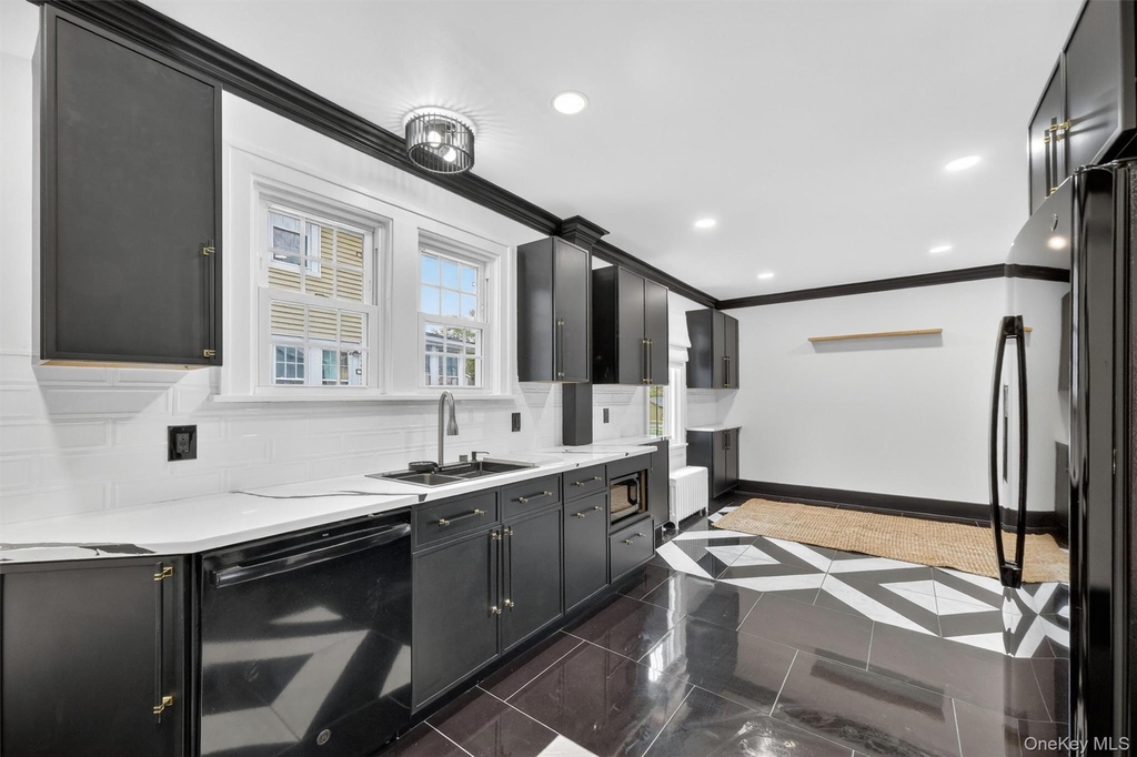 32 Dutchess Terrace - Photo 21
