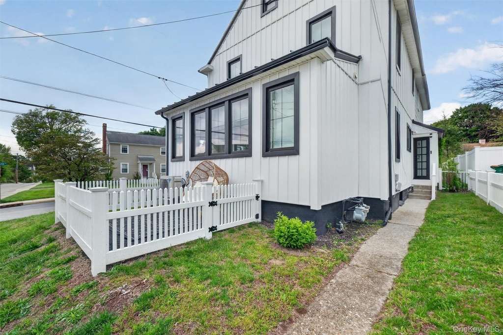 32 Dutchess Terrace - Photo 35
