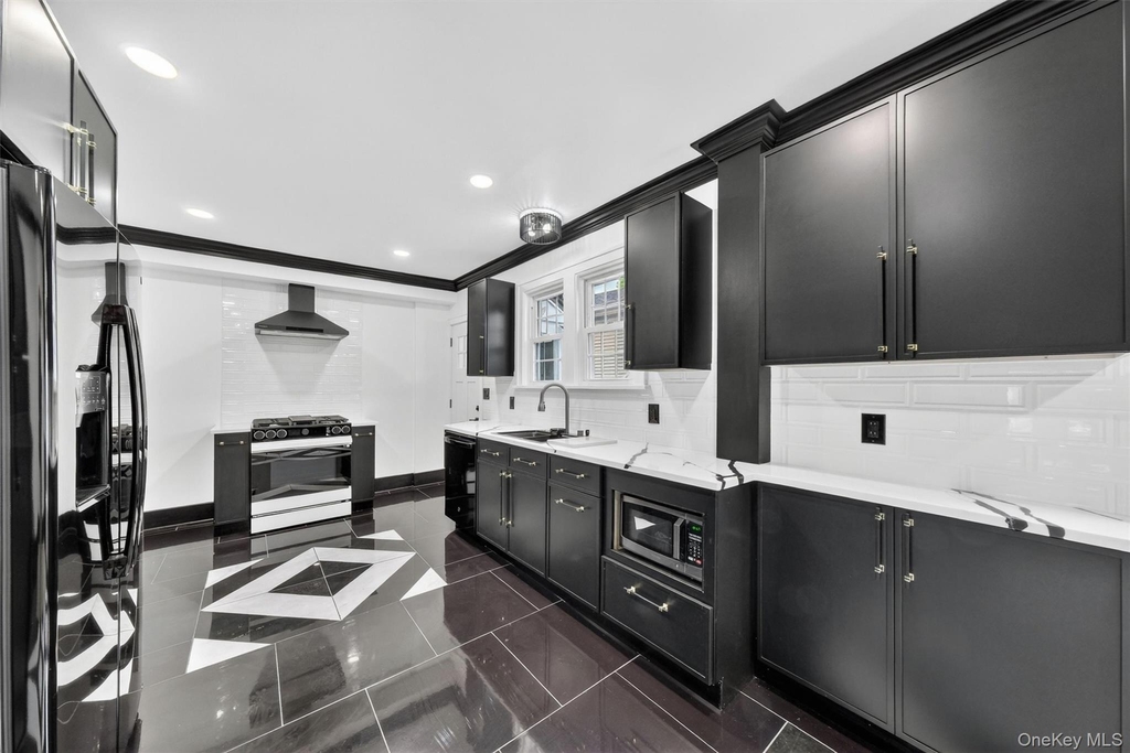 32 Dutchess Terrace - Photo 19