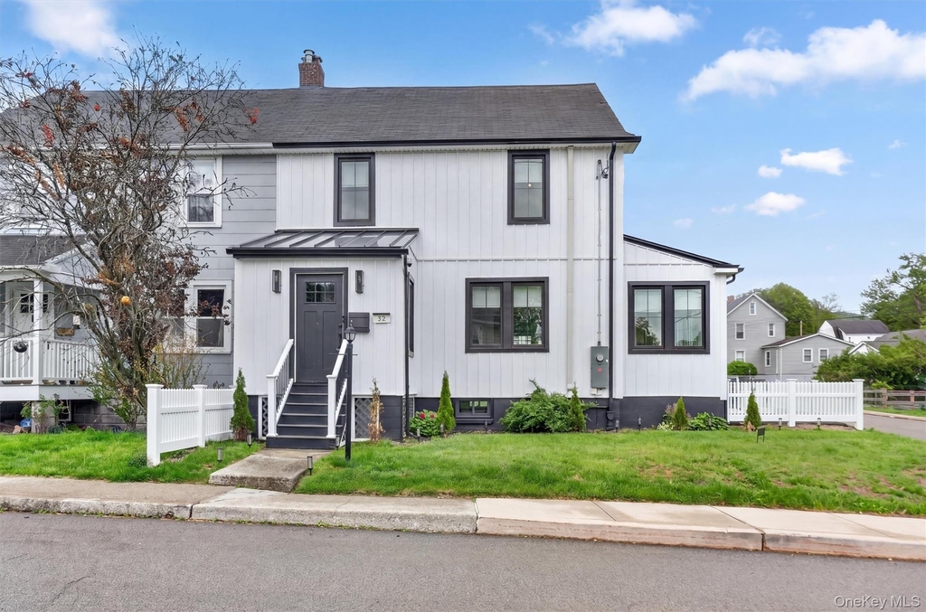32 Dutchess Terrace - Photo 3