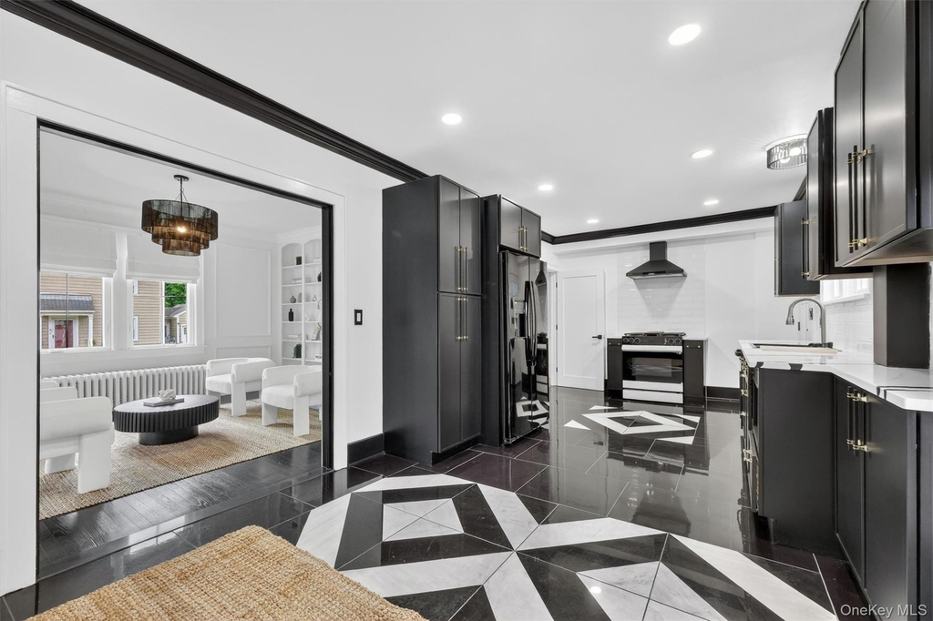 32 Dutchess Terrace - Photo 16