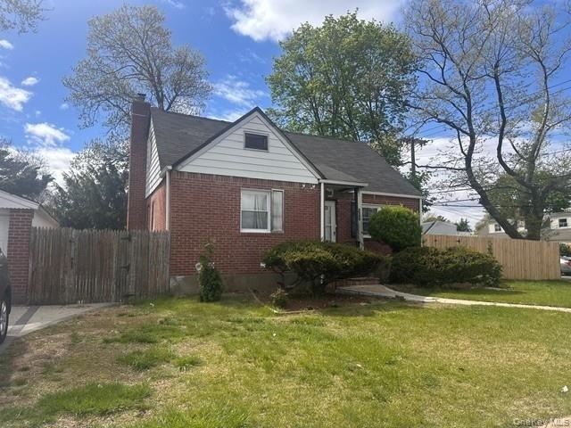 460 Chester St - Photo 0