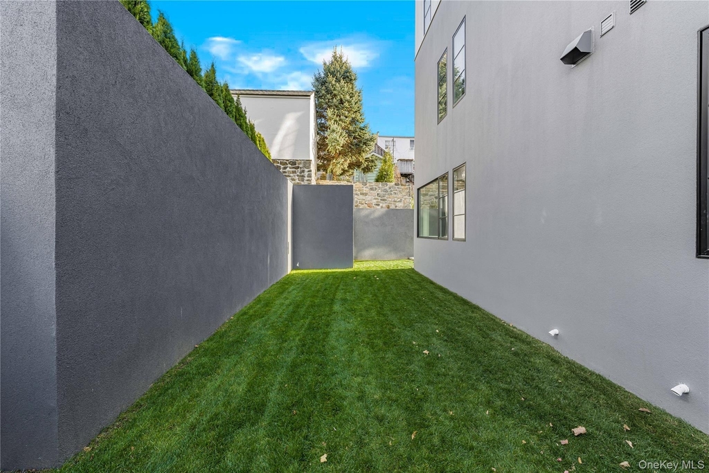 156 Palisade Street - Photo 13
