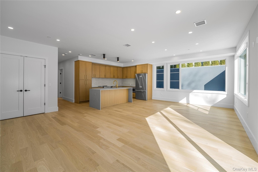 156 Palisade Street - Photo 4