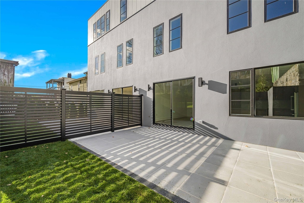 156 Palisade Street - Photo 11