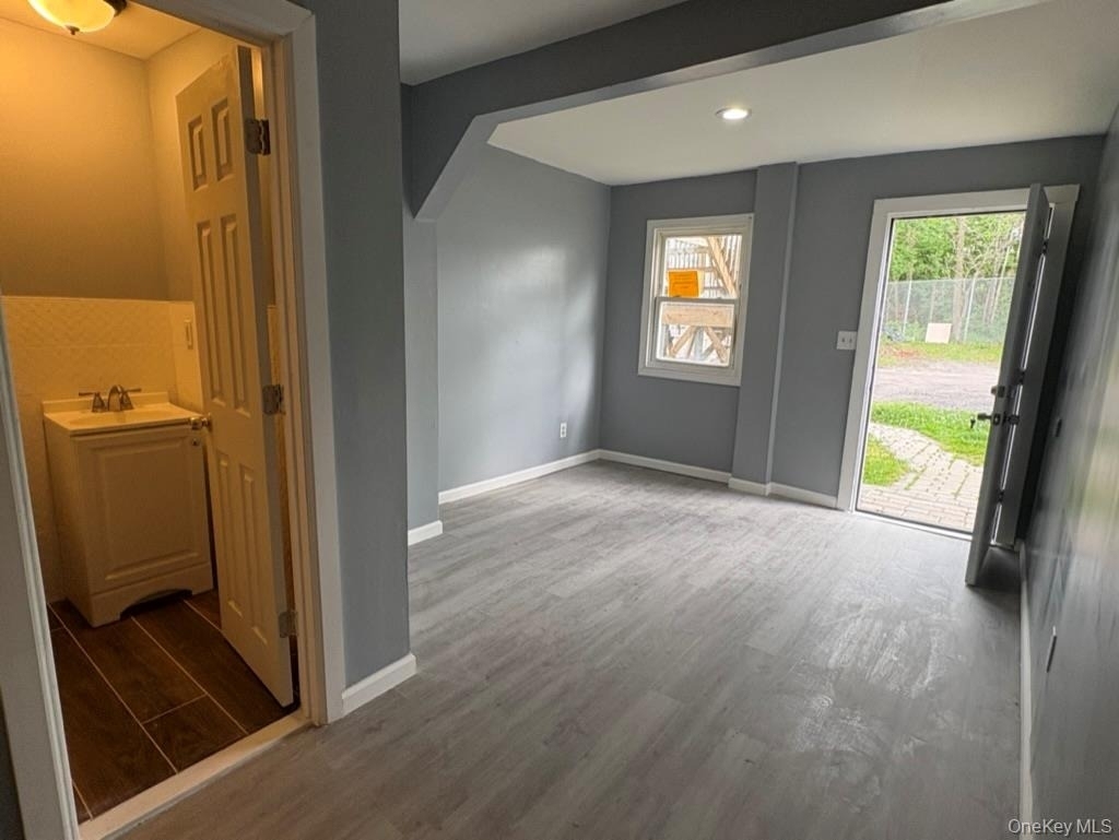 208 Main Street - Photo 3