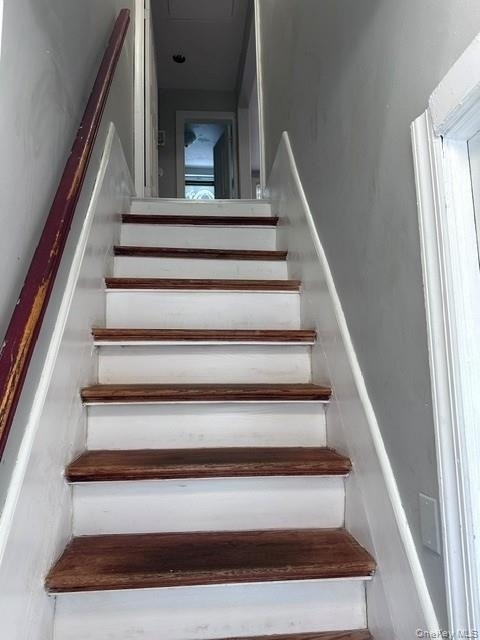 3 Flint Ave - Photo 1