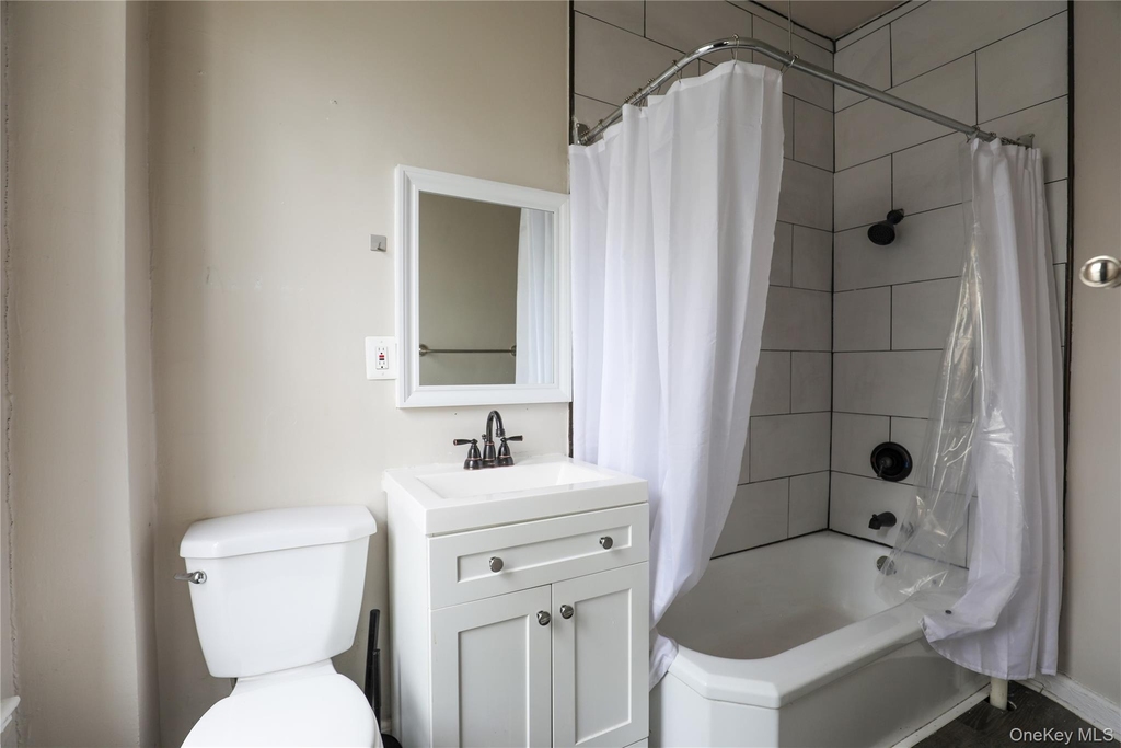 141 Saint James Street - Photo 5