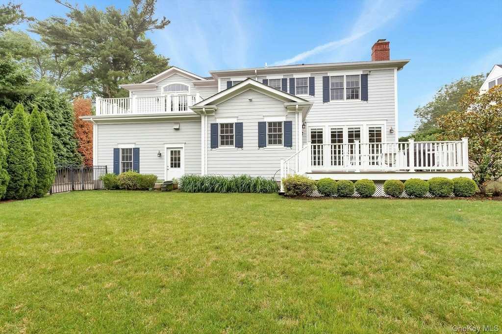 11 Plandome Drive - Photo 35