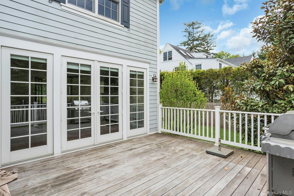 11 Plandome Drive - Photo 42