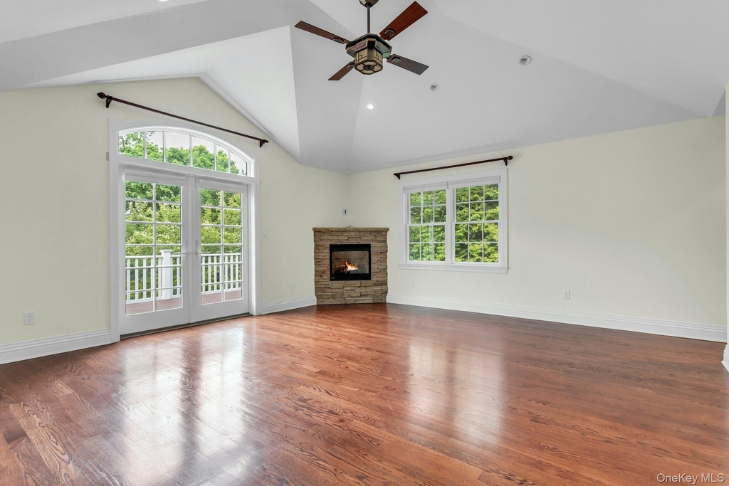 11 Plandome Drive - Photo 21