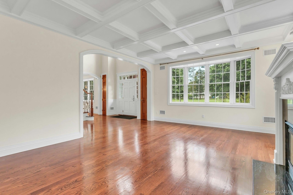 11 Plandome Drive - Photo 7