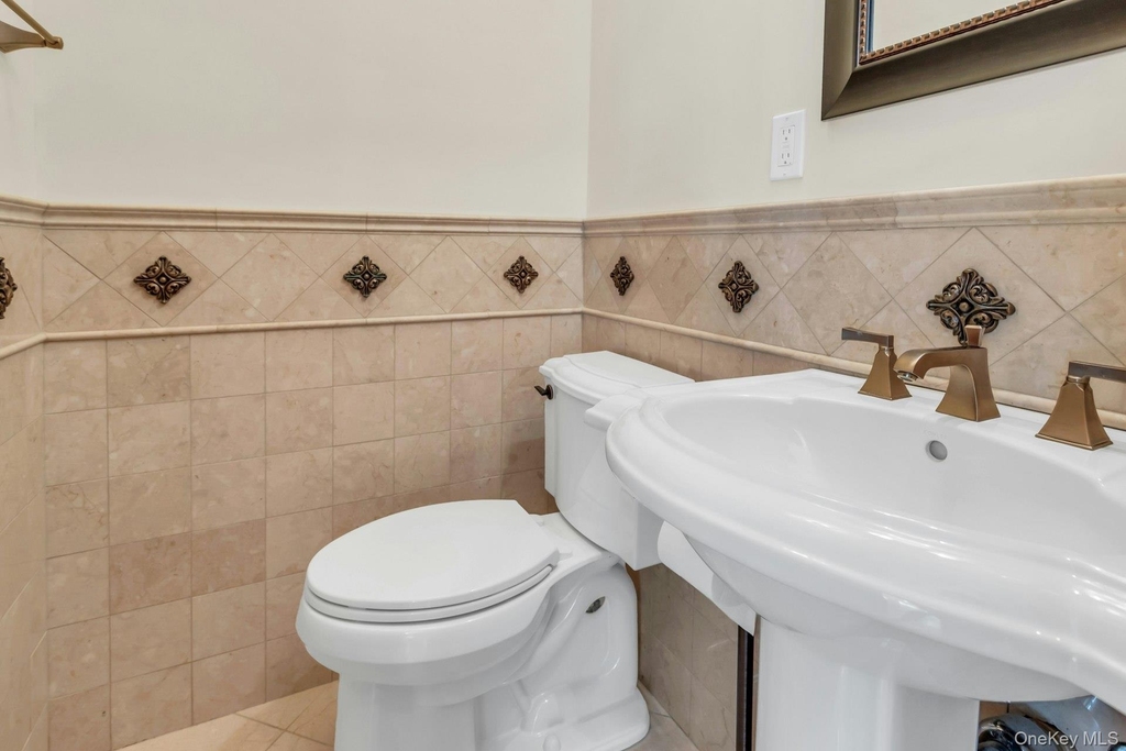 11 Plandome Drive - Photo 17