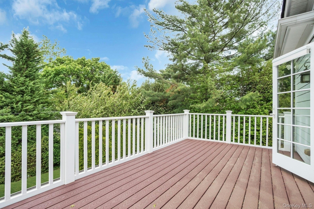 11 Plandome Drive - Photo 25