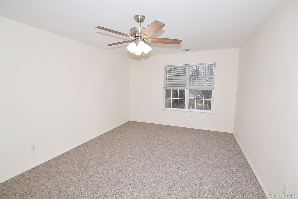 18 Garden Way - Photo 3