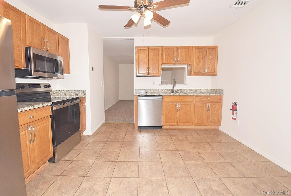 18 Garden Way - Photo 4