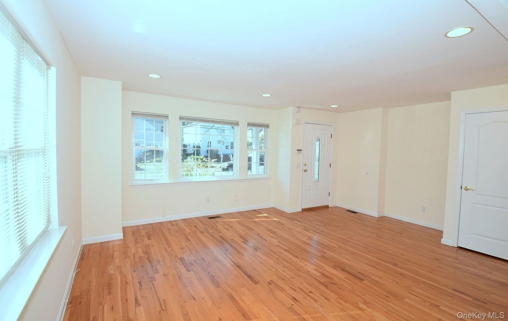 74 Firwood Road - Photo 2