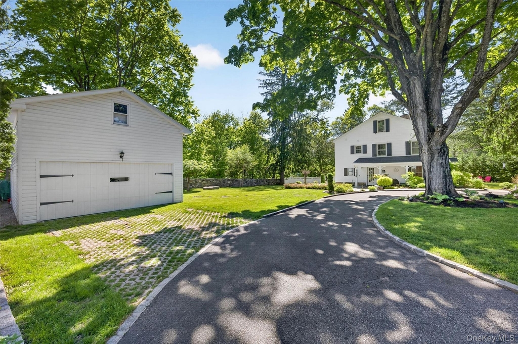 31 Avenue A - Photo 1
