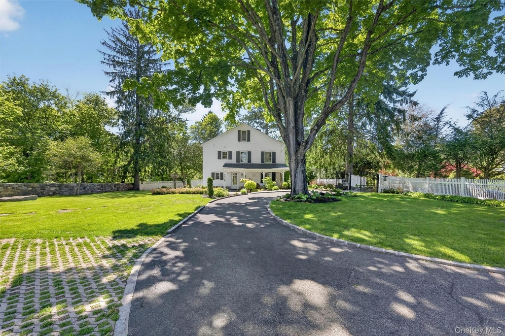 31 Avenue A - Photo 0