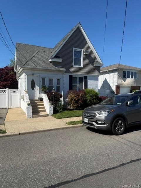 38 Grant Avenue - Photo 1