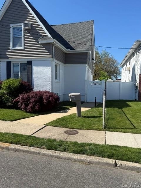 38 Grant Avenue - Photo 2