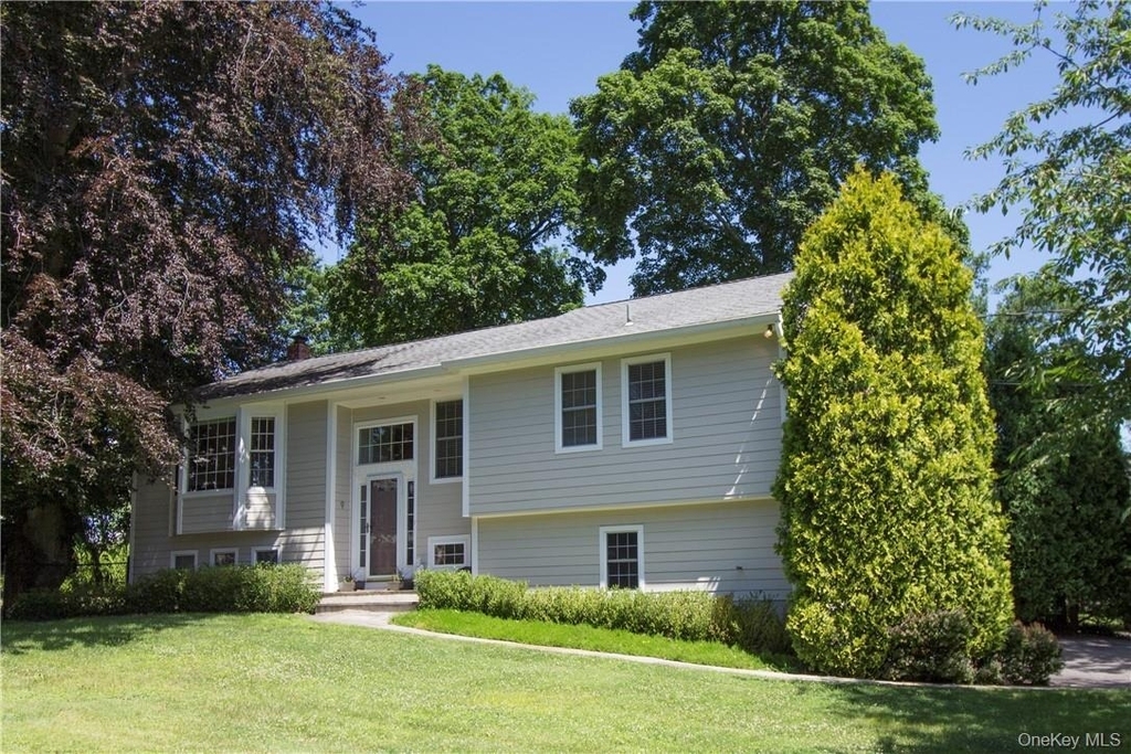 9 Franklin Avenue - Photo 0