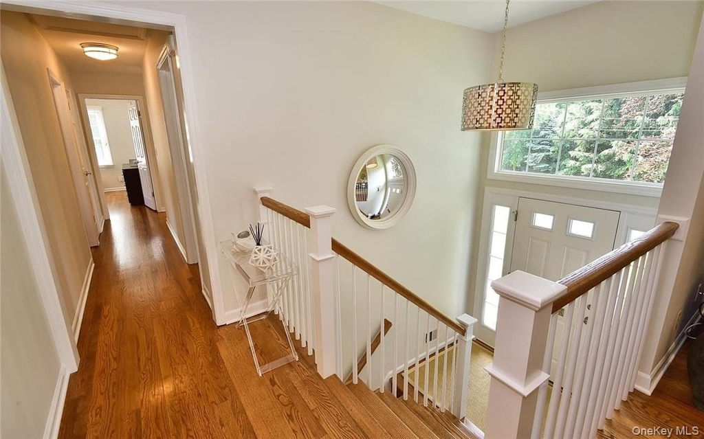 9 Franklin Avenue - Photo 5