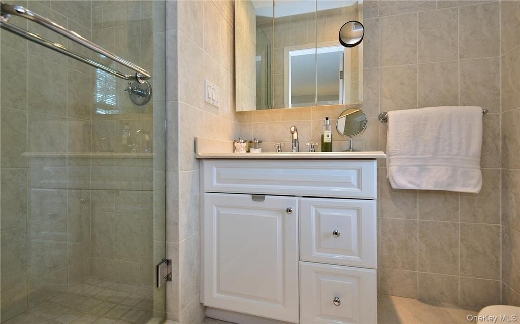 9 Franklin Avenue - Photo 17