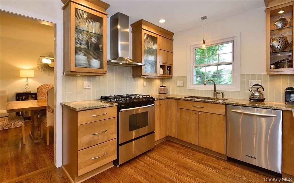 9 Franklin Avenue - Photo 10