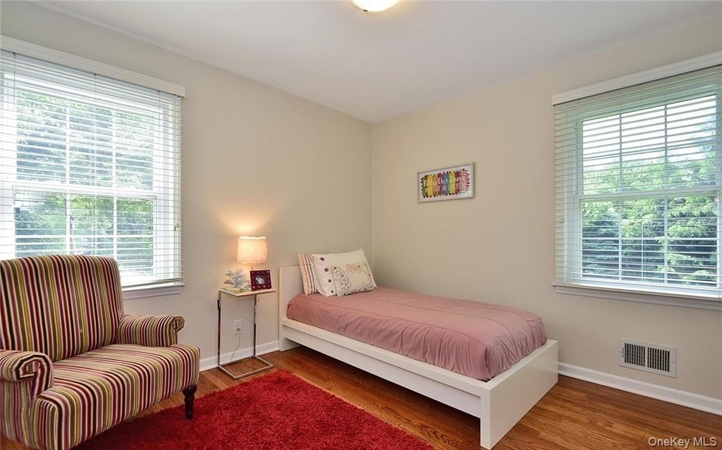 9 Franklin Avenue - Photo 20