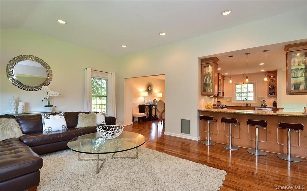 9 Franklin Avenue - Photo 6