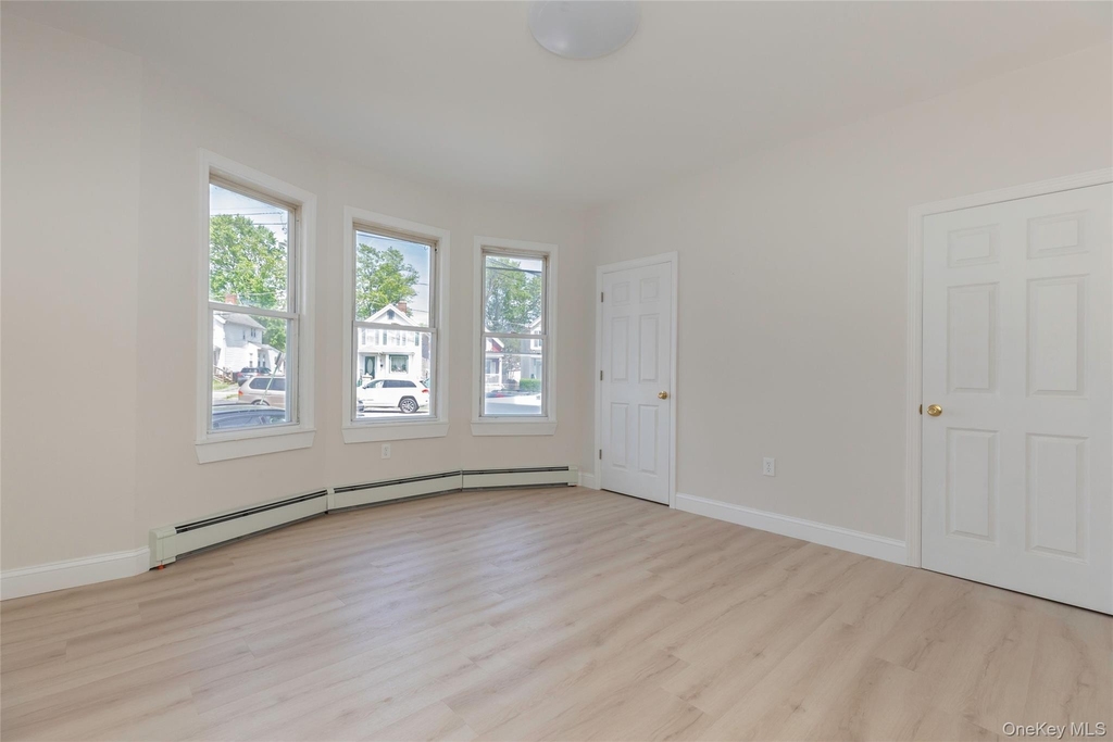 106 Winnikee Avenue - Photo 1