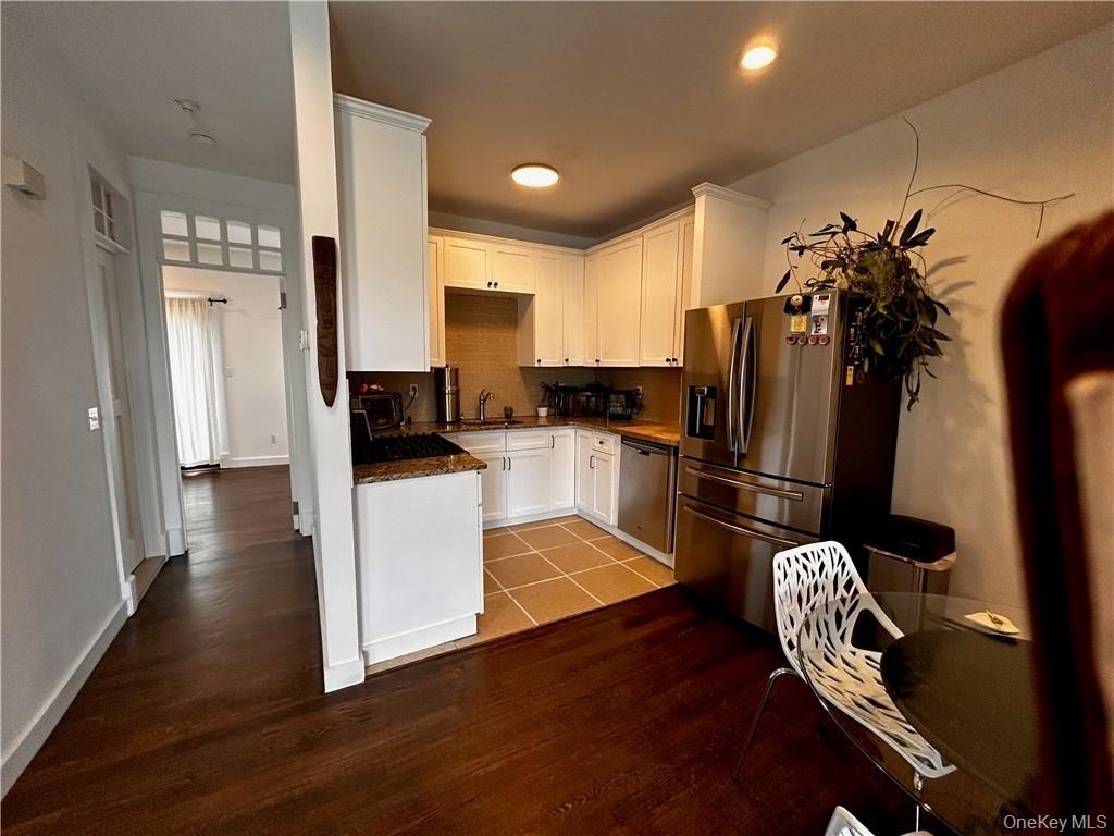 530 Piermont Avenue - Photo 3