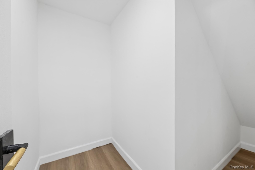11 Park Avenue - Photo 6